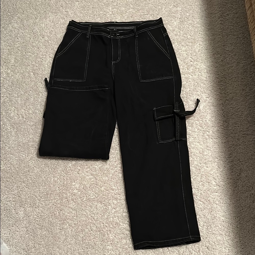 Woman’s Black Cargo Pants